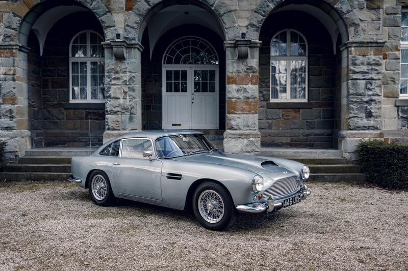 BVAuctions Aston Martin DB4