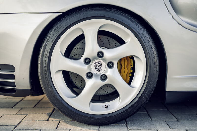 BVAuctions Porsche 911 GT2 (996)