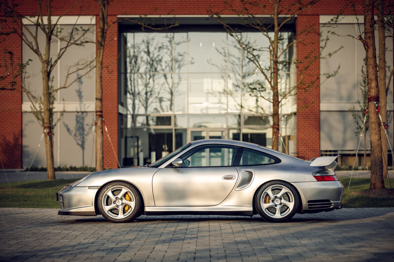 BVAuctions Porsche 911 GT2 (996)