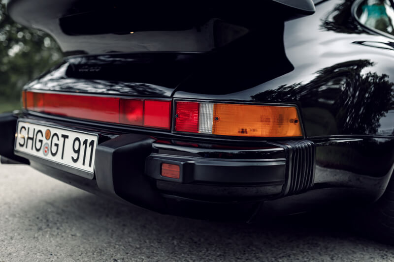 BVAuctions Porsche 911 Turbo 3.3 (930)