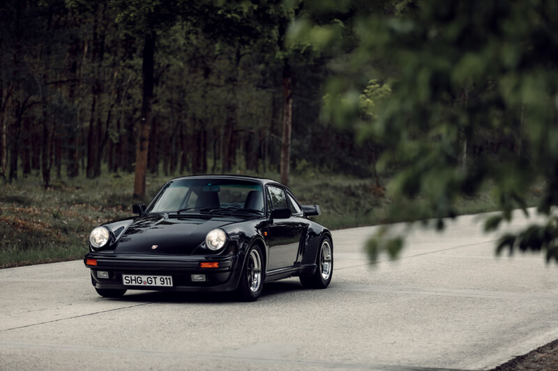 BVAuctions Porsche 911 Turbo 3.3 (930)