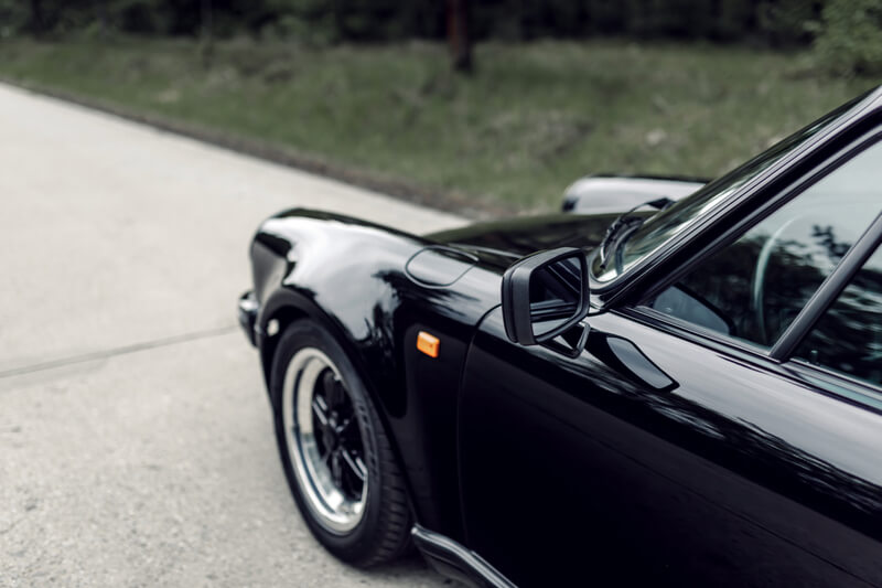 BVAuctions Porsche 911 Turbo 3.3 (930)