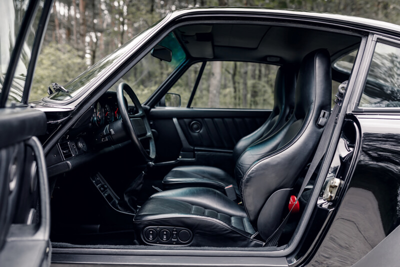 BVAuctions Porsche 911 Turbo 3.3 (930)
