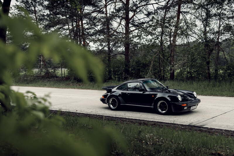 BVAuctions Porsche 911 Turbo 3.3 (930)