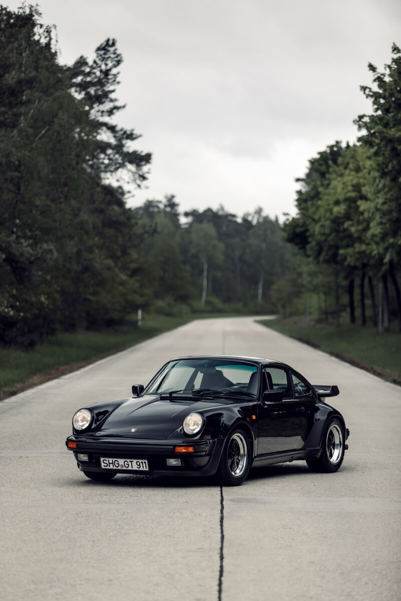 BVAuctions Porsche 911 Turbo 3.3 (930)