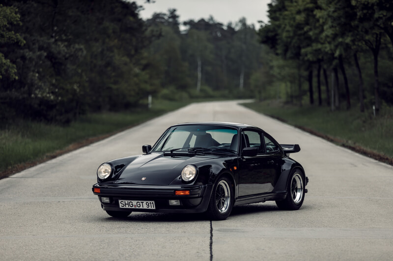 BVAuctions Porsche 911 Turbo 3.3 (930)