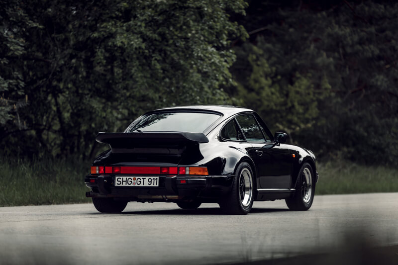 BVAuctions Porsche 911 Turbo 3.3 (930)
